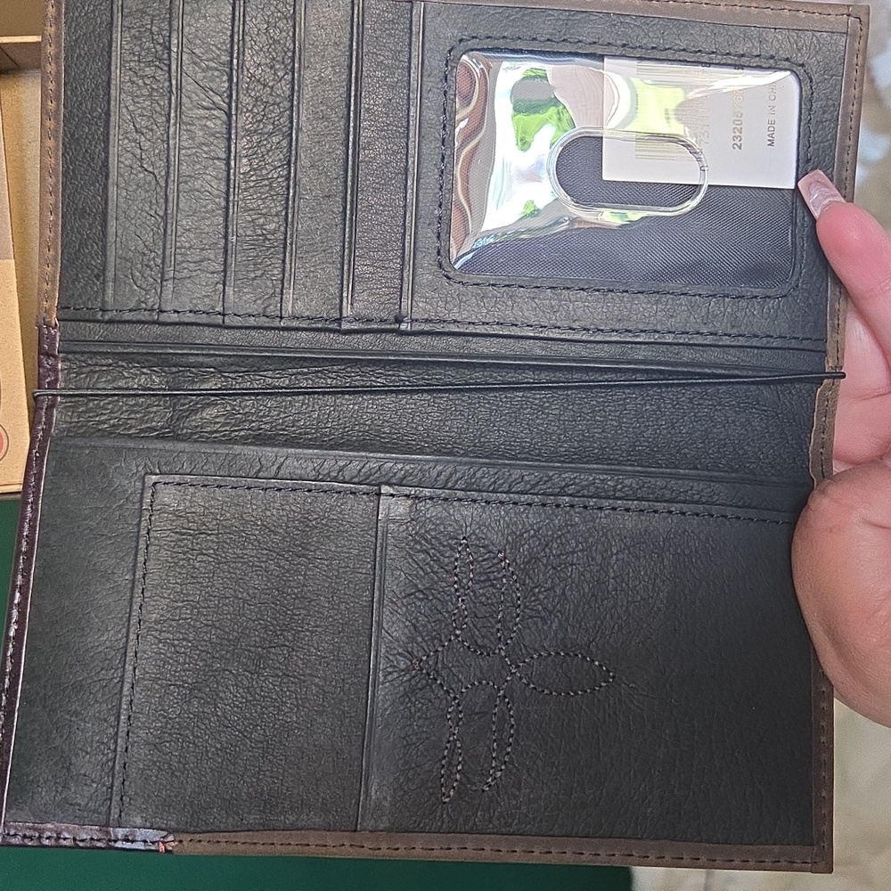 Justin Boots Brown Rodeo Wallet - Picture 2 of 4